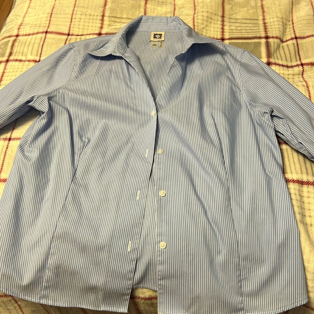 Anne Klein 3/4 sleeve blouse